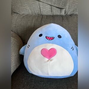 12” heart belly Ray squishmallow